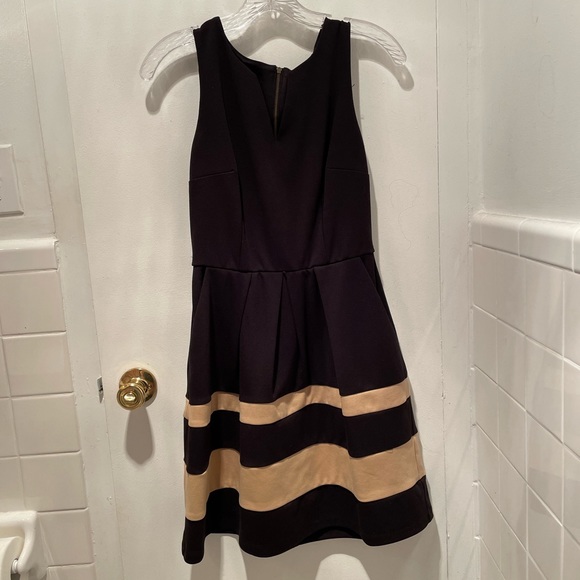 Junior’s Cocktail Dress - Picture 1 of 8